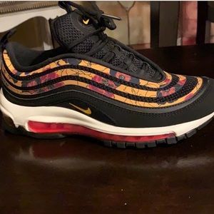 NIKE AIR MAX 97 SE FLORAL SIZE 6